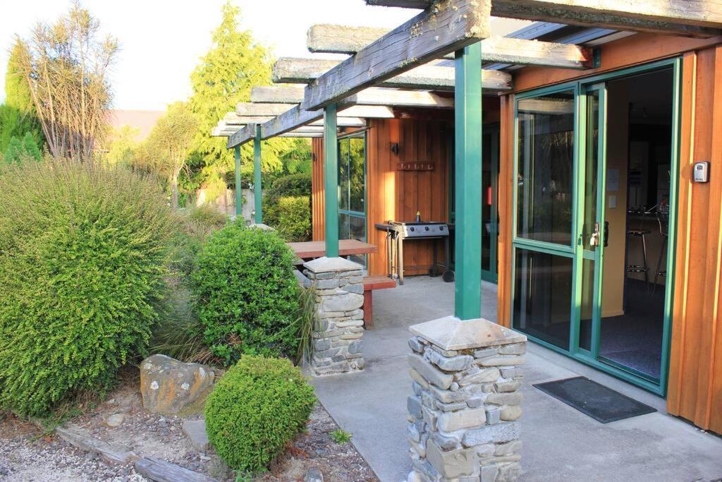 Popular Family And Pet Friendly Modern Cosy Bach Wifi Villa Hanmer Springs Exterior foto